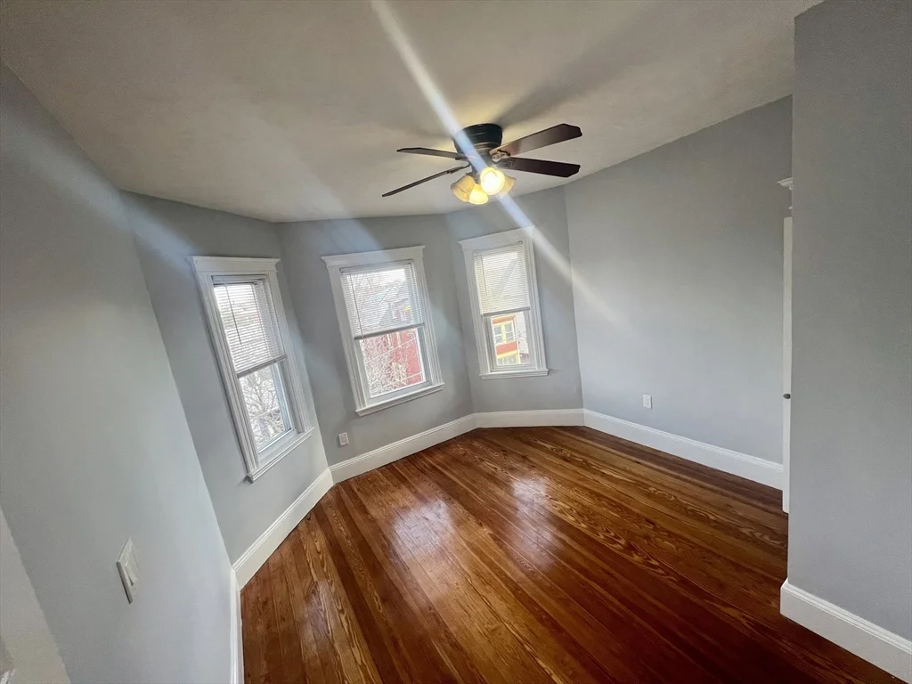 3 bed, 1 bath apartment for rent at 98 Irving Unit 3, Everett — photo 34 of 35