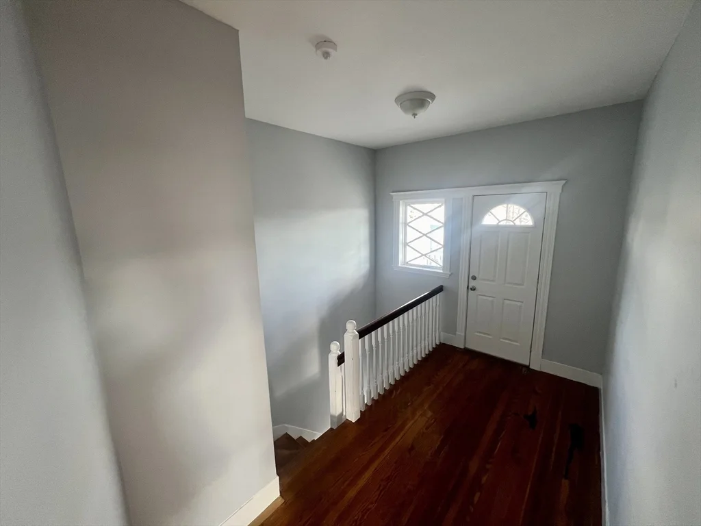 3 bed, 1 bath apartment for rent at 98 Irving Unit 3, Everett — photo 30 of 35