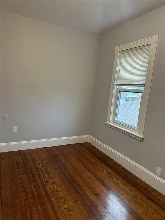 3 bed, 1 bath apartment for rent at 98 Irving Unit 3, Everett — photo 14 of 35