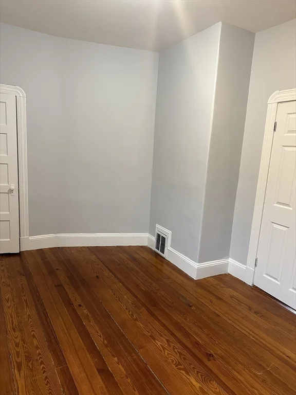 3 bed, 1 bath apartment for rent at 98 Irving Unit 3, Everett — photo 15 of 35
