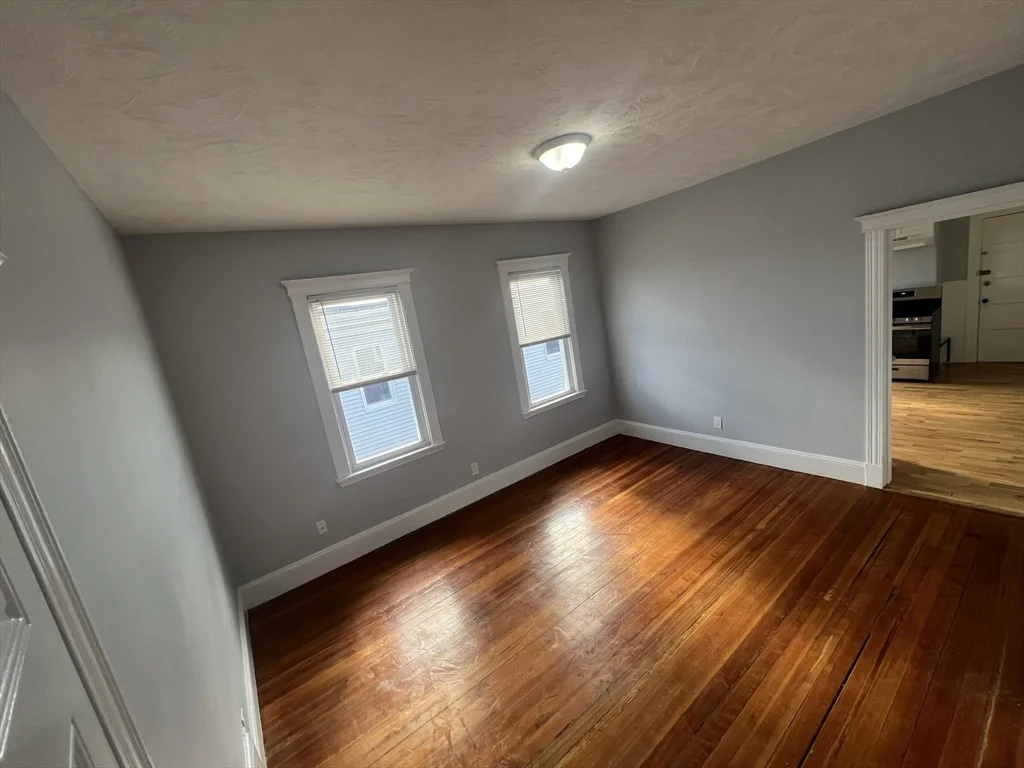 3 bed, 1 bath apartment for rent at 98 Irving Unit 3, Everett — photo 29 of 35
