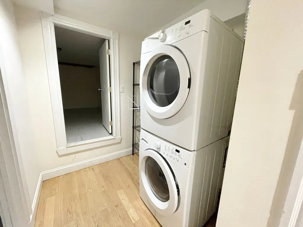 5 bed, 2 bath apartment for rent at 98 L Unit Street, South Boston — photo 18 of 19