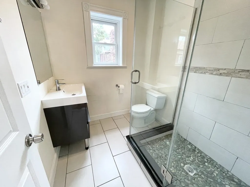 5 bed, 2 bath apartment for rent at 98 L Unit Street, South Boston — photo 16 of 19