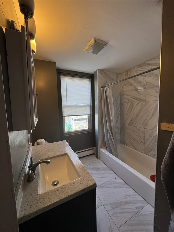 4 bed, 1 bath apartment for rent at 98 Lafayette Park Unit 2, Lynn — photo 3 of 18