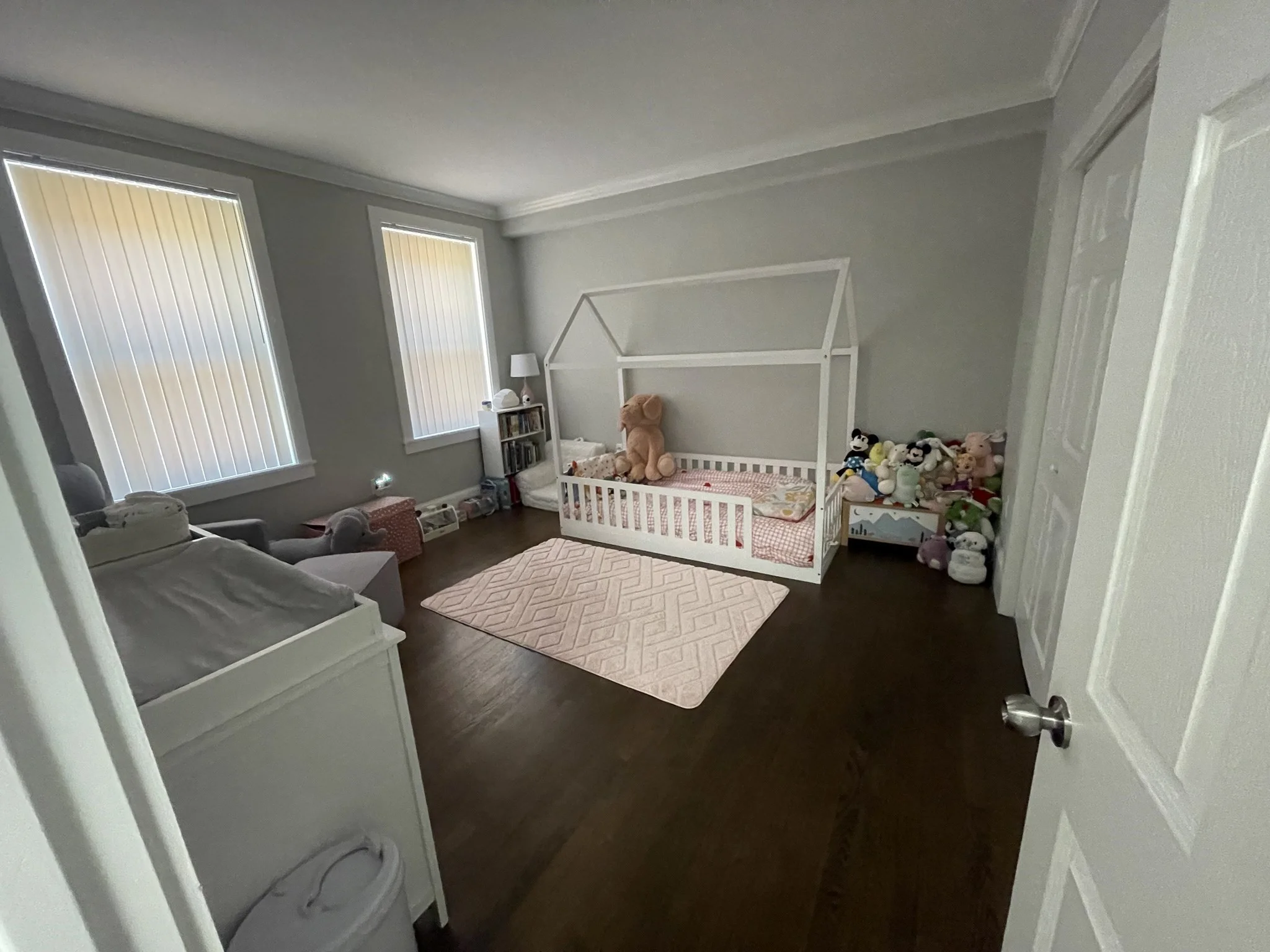 2 bed, 1 bath apartment for rent at 98 Longwood Unit 5, Coolidge Corner — photo 11 of 14