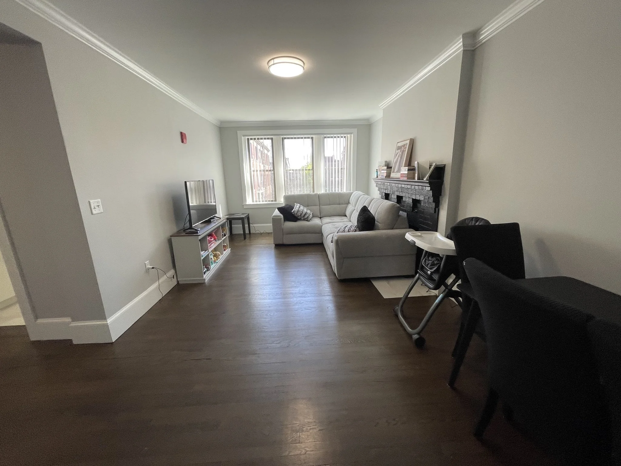 2 bed, 1 bath apartment for rent at 98 Longwood Unit 5, Coolidge Corner — photo 3 of 14