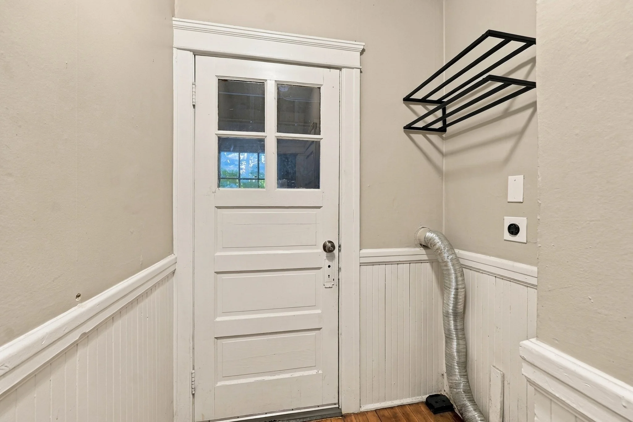 3 bed, 1 bath apartment for rent at 98 Lovell St Unit 2, Worcester — photo 20 of 23