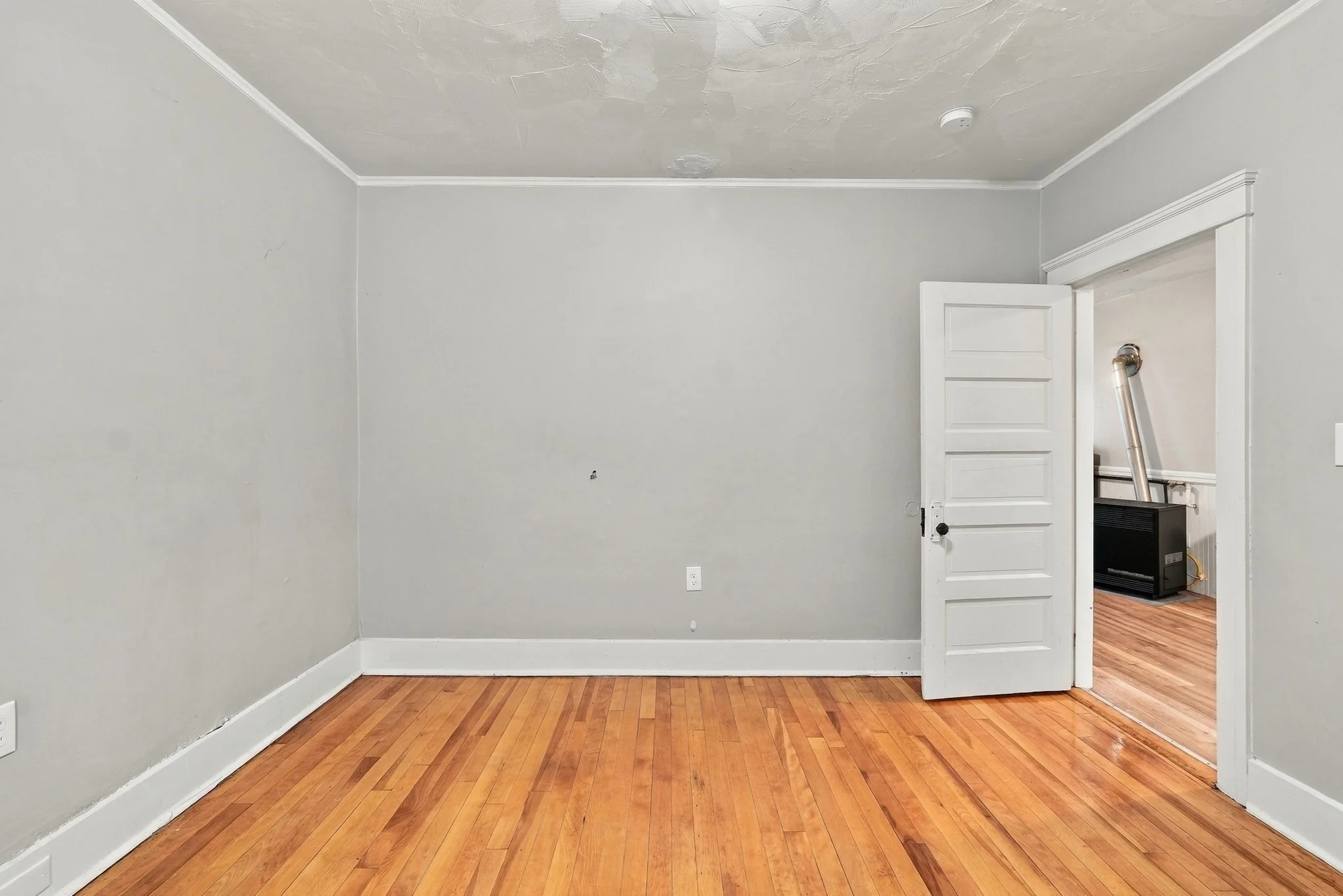 3 bed, 1 bath apartment for rent at 98 Lovell St Unit 2, Worcester — photo 19 of 23