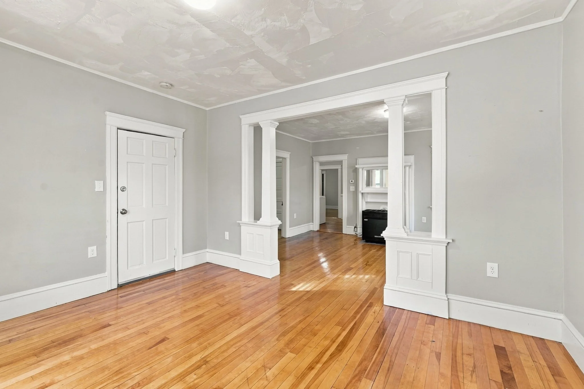3 bed, 1 bath apartment for rent at 98 Lovell St Unit 2, Worcester