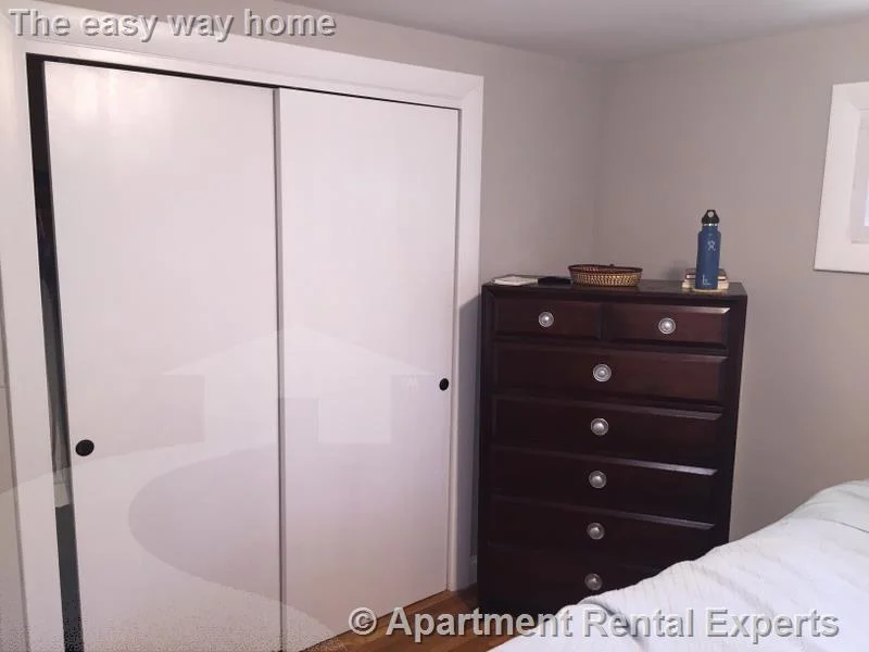 2 bed, 1 bath apartment for rent at 98 Moreland St Unit 4, Winter Hill — photo 6 of 9