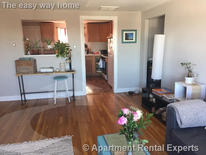 2 bed, 1 bath apartment for rent at 98 Moreland St Unit 4, Winter Hill — photo 3 of 9