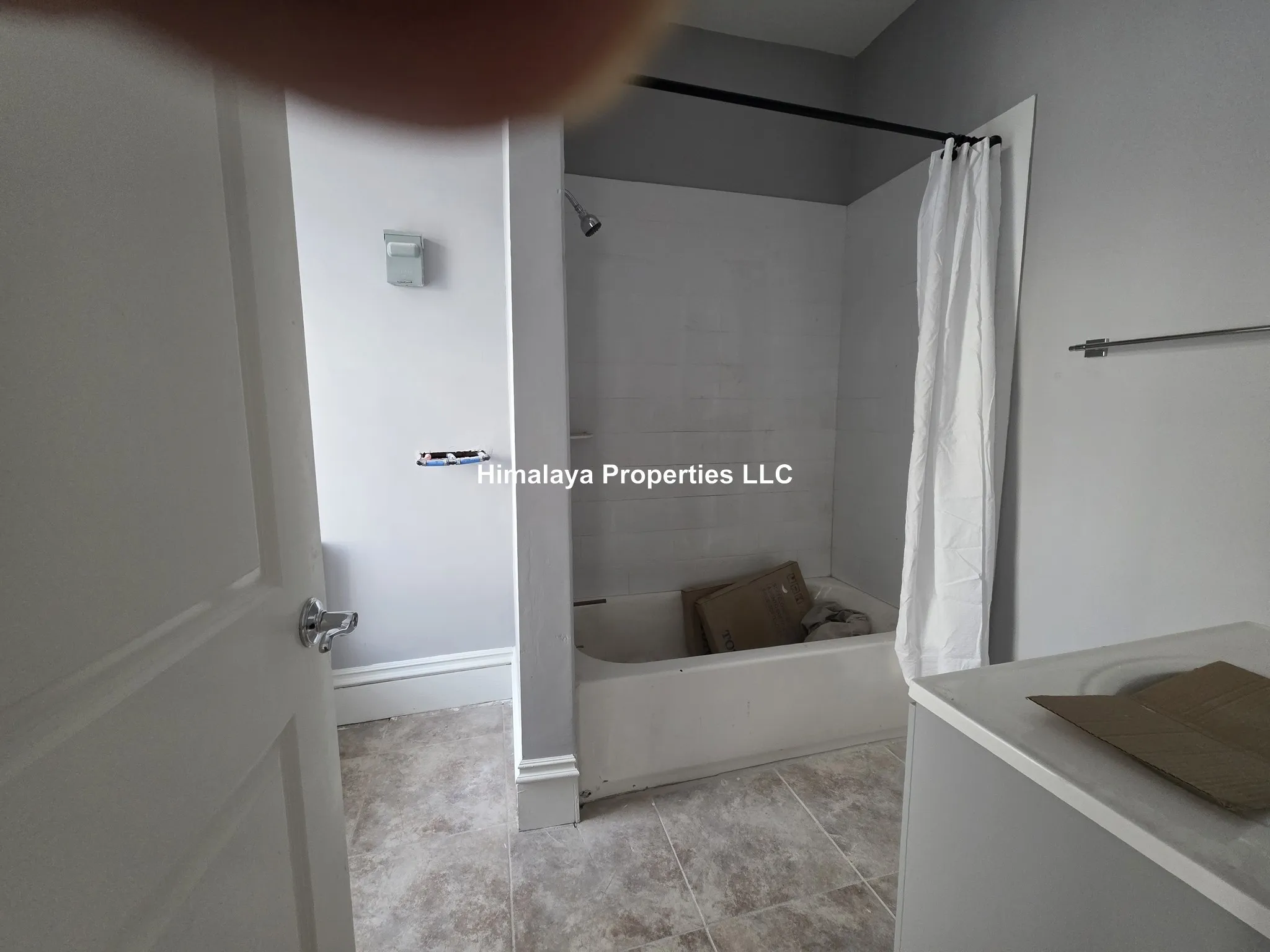 1 bed, 2 bath apartment for rent at 98 Mount Pleasant Ave Unit A1, Roxbury — photo 6 of 6