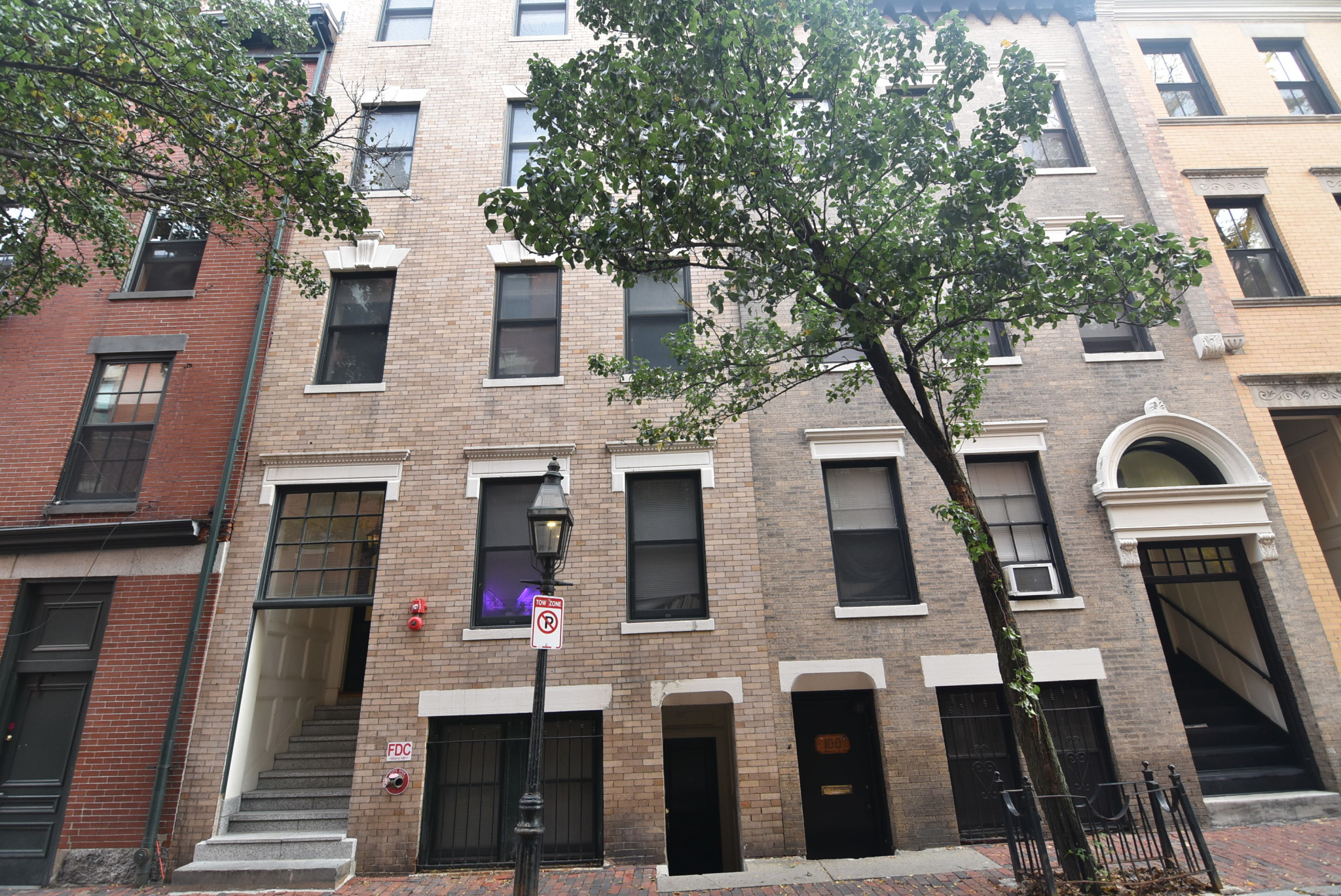 2 bed, 1 bath apartment for rent at 98 Myrtle St Unit 2, Beacon Hill