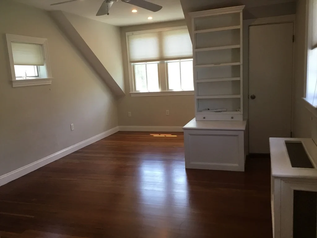 3 bed, 1 bath apartment for rent at 98 North Unit 2, Medfield — photo 7 of 17