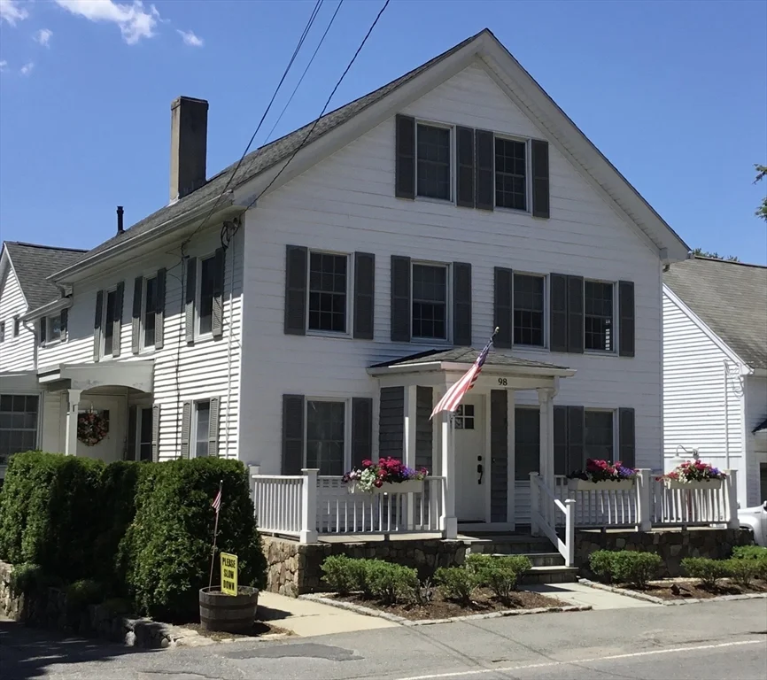 3 bed, 1 bath apartment for rent at 98 North Unit 2, Medfield