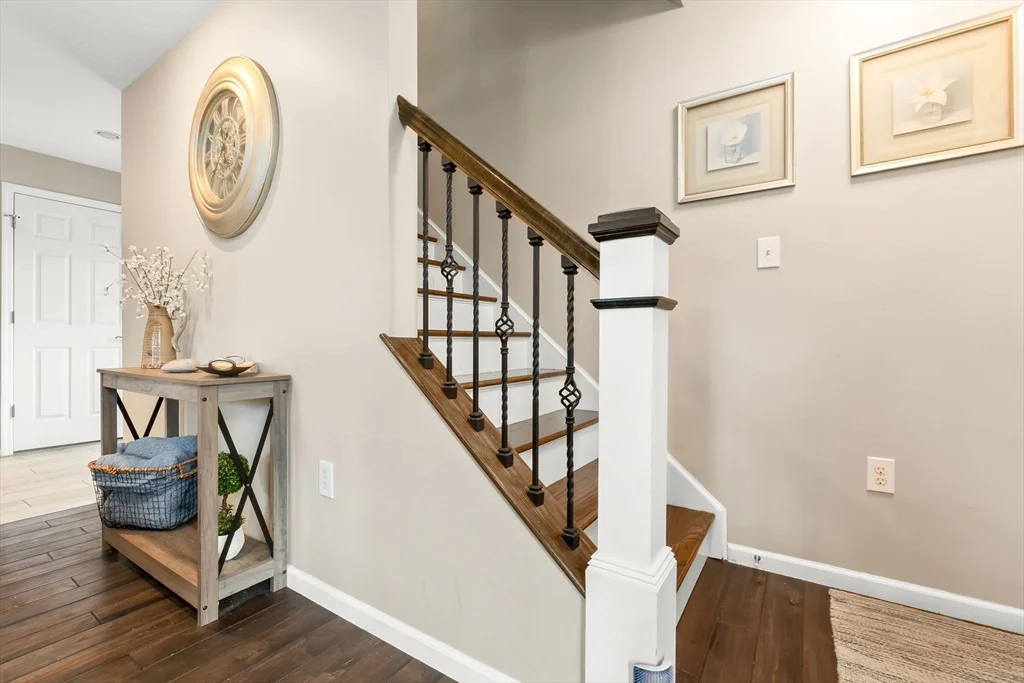 2 bed, 1 bath apartment for rent at 98 Poplar Unit 2, Danvers — photo 23 of 30