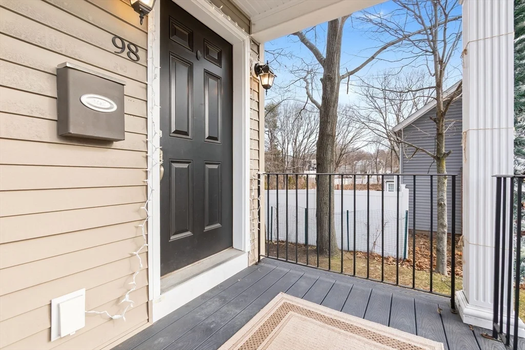 2 bed, 1 bath apartment for rent at 98 Poplar Unit 2, Danvers — photo 2 of 30