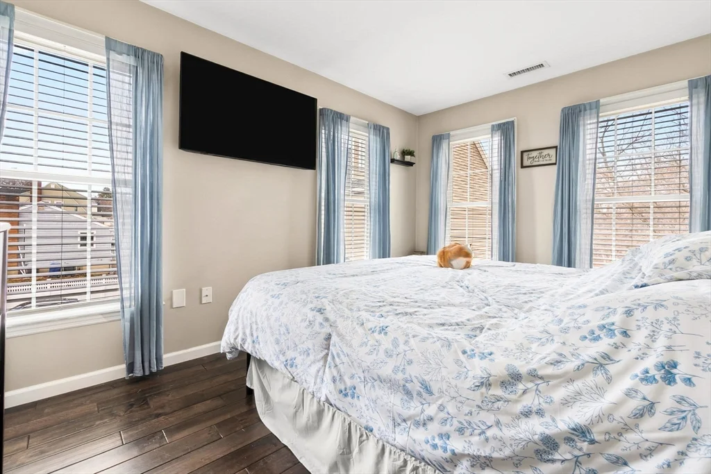 2 bed, 1 bath apartment for rent at 98 Poplar Unit 2, Danvers — photo 17 of 30