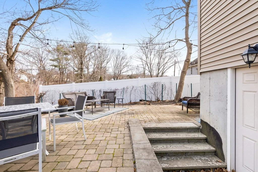 2 bed, 1 bath apartment for rent at 98 Poplar Unit 2, Danvers — photo 30 of 30