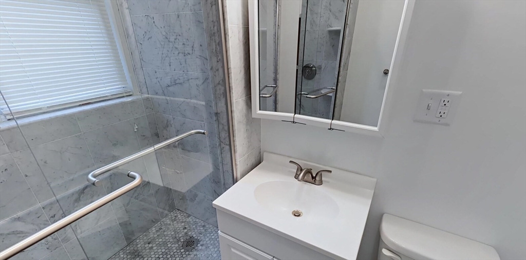1 bed, 1 bath apartment for rent at 98 Queensberry St Unit 1, Fenway — photo 5 of 7