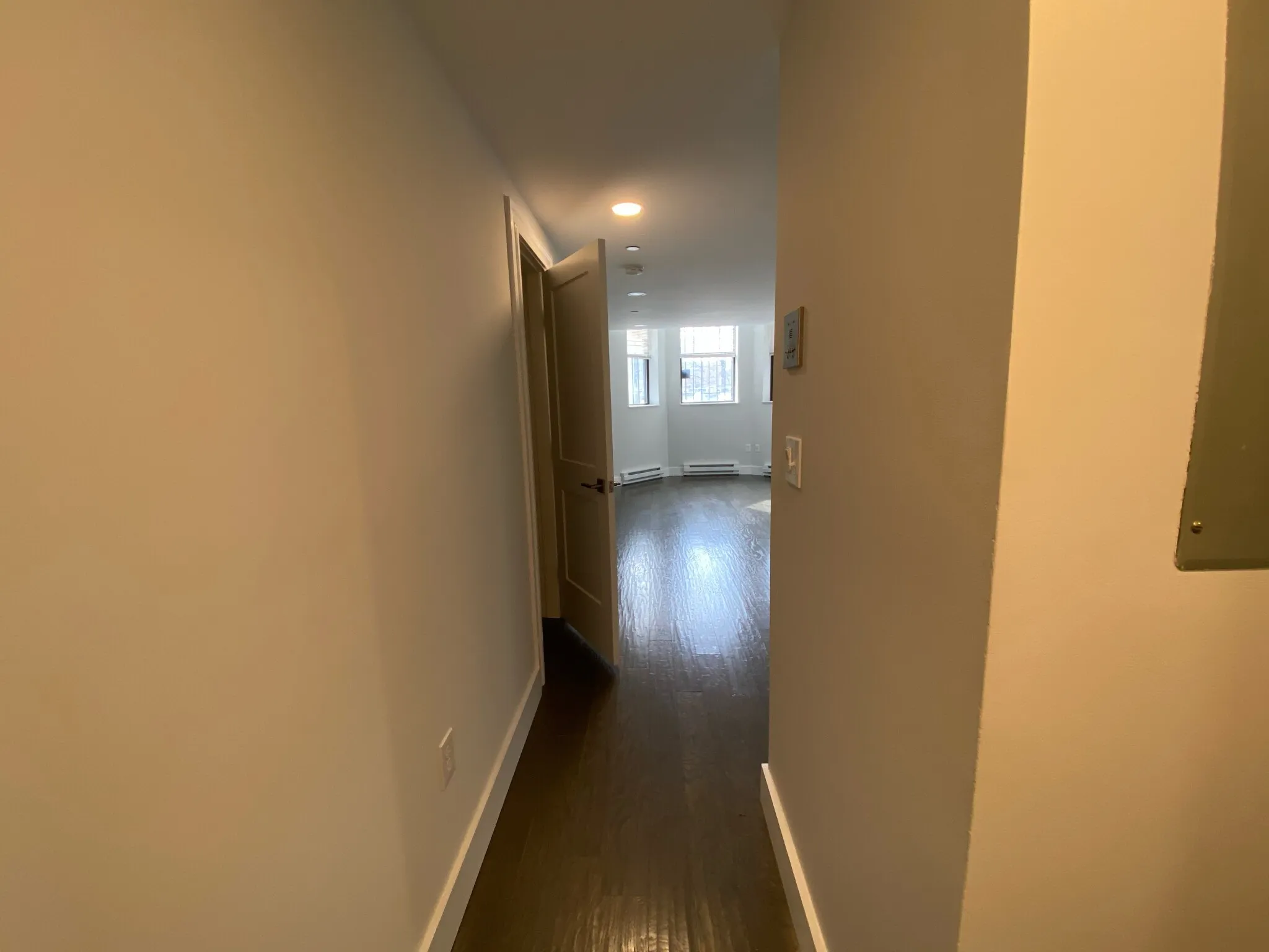 Studio bed, 1 bath apartment for rent at 98 Queensberry St Unit B, Fenway — photo 7 of 12