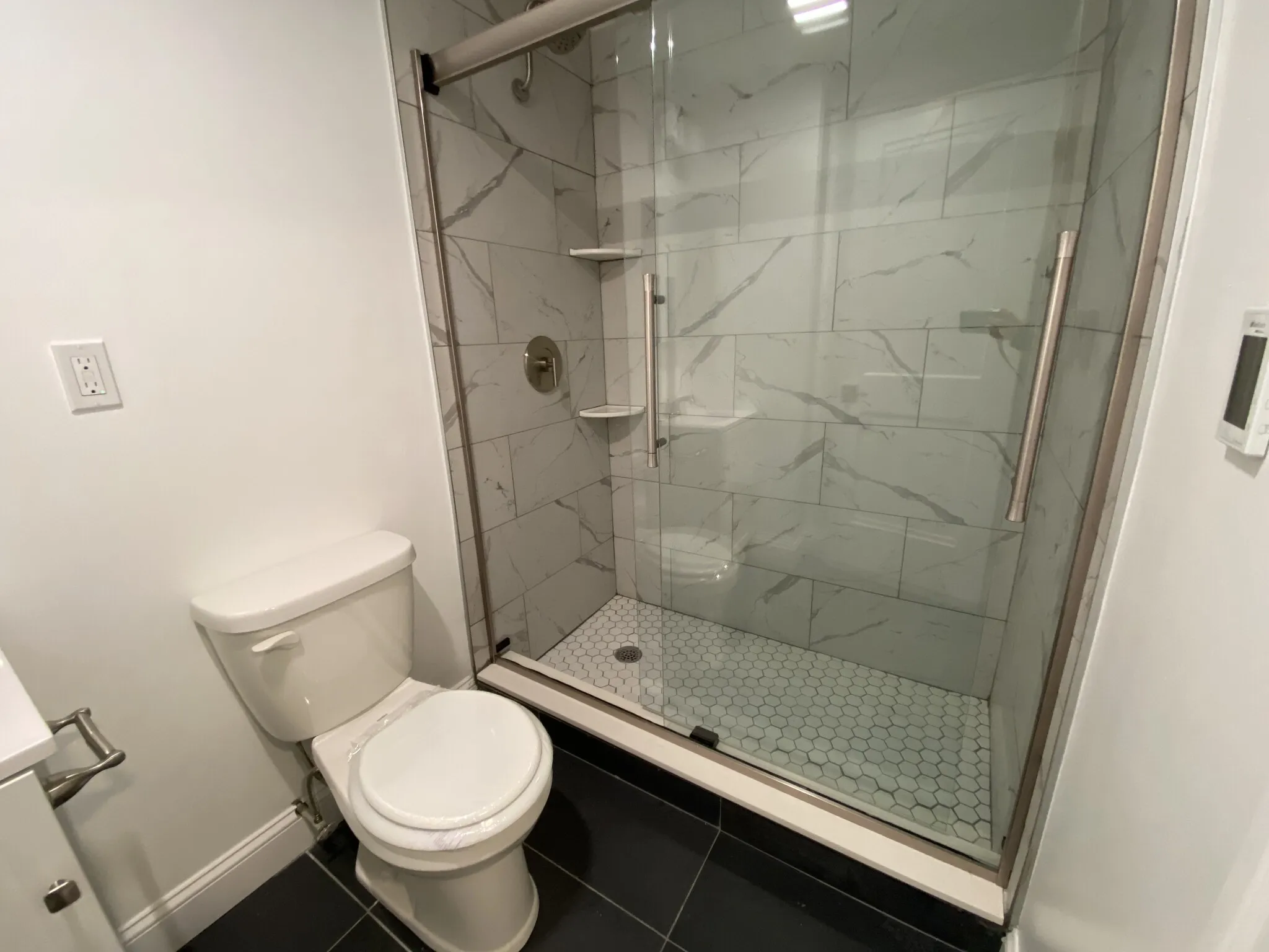 Studio bed, 1 bath apartment for rent at 98 Queensberry St Unit B, Fenway — photo 9 of 12