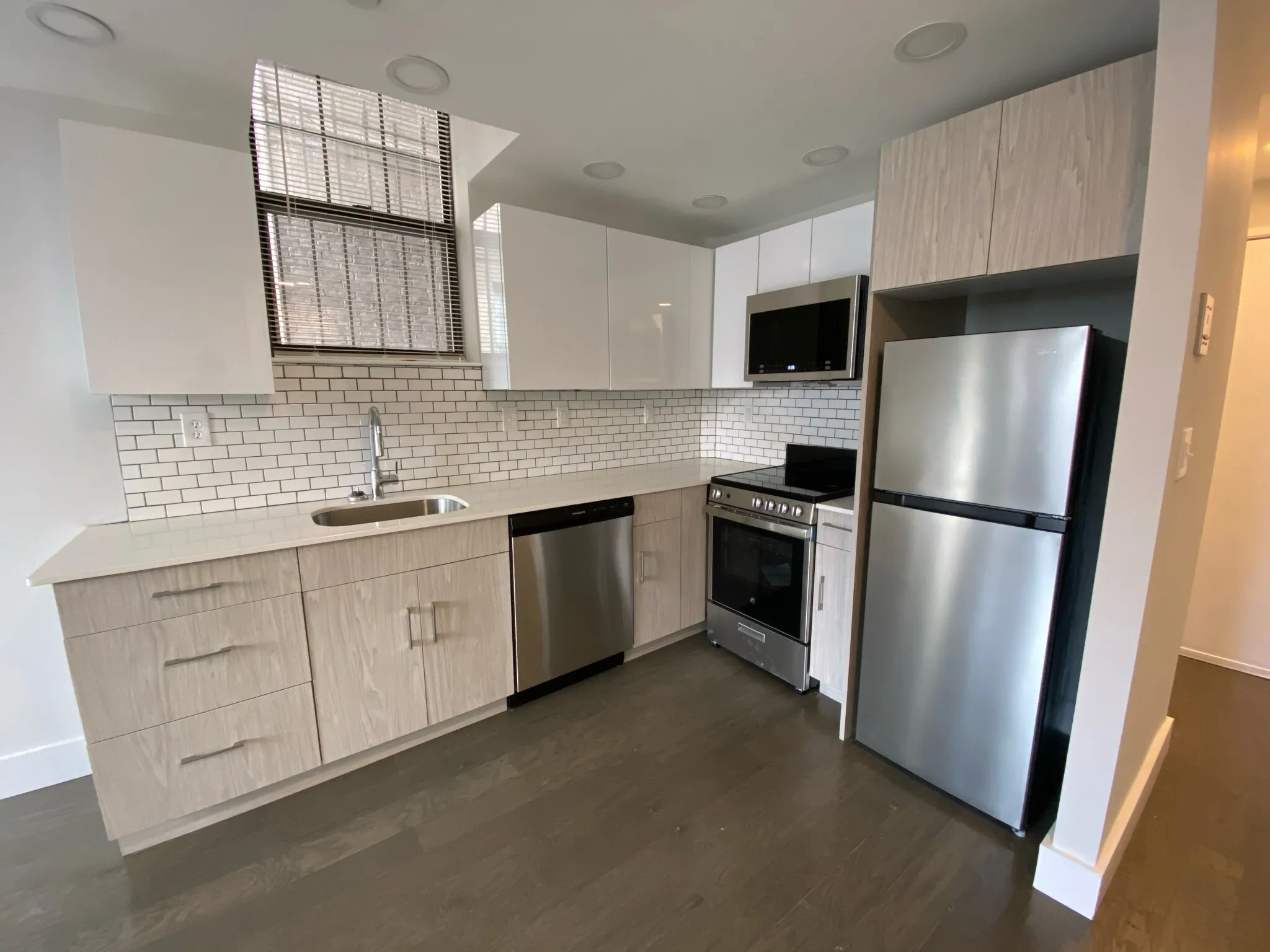 Studio bed, 1 bath apartment for rent at 98 Queensberry St Unit B, Fenway — photo 1 of 12