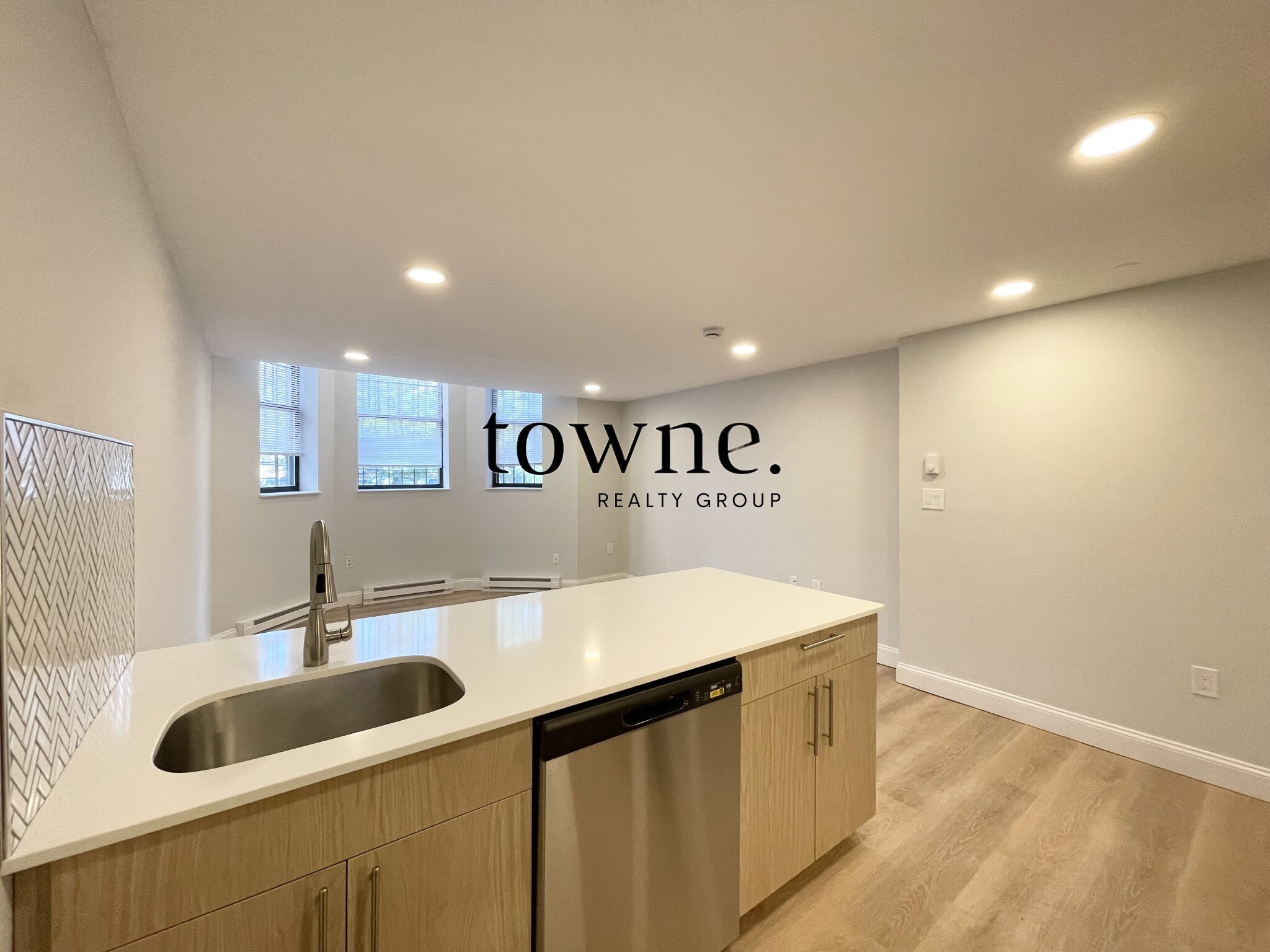 1 bed, 1 bath apartment for rent at 98 Queensberry St Unit C, Fenway — photo 4 of 12