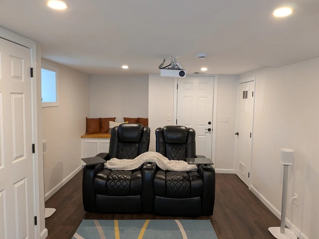 3 bed, 2 bath apartment for rent at 98 Rock Glen Rd, Medford — photo 26 of 30