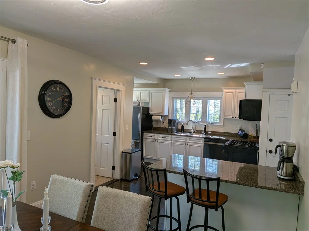 3 bed, 2 bath apartment for rent at 98 Rock Glen Rd, Medford — photo 12 of 30