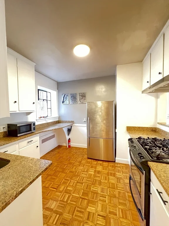 1 bed, 1 bath apartment for rent at 98 Sewall Ave Unit 6, Brookline — photo 17 of 30