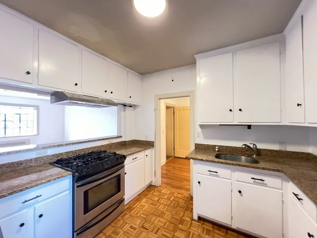 1 bed, 1 bath apartment for rent at 98 Sewall Ave Unit 6, Brookline — photo 16 of 30