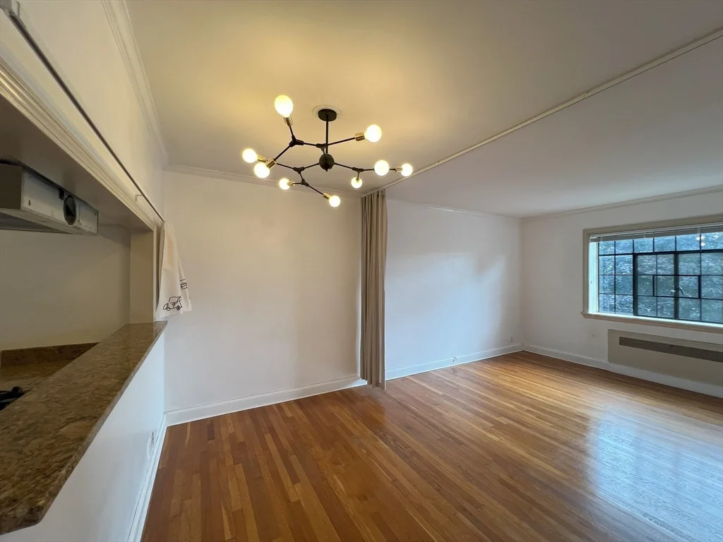 1 bed, 1 bath apartment for rent at 98 Sewall Ave Unit 6, Brookline