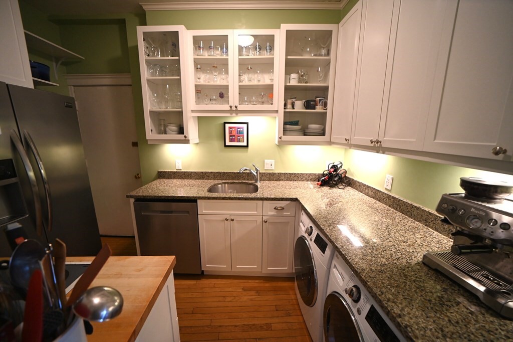 2 bed, 1 bath apartment for rent at 98 Saint Paul St Unit 5, Coolidge Corner — photo 6 of 14