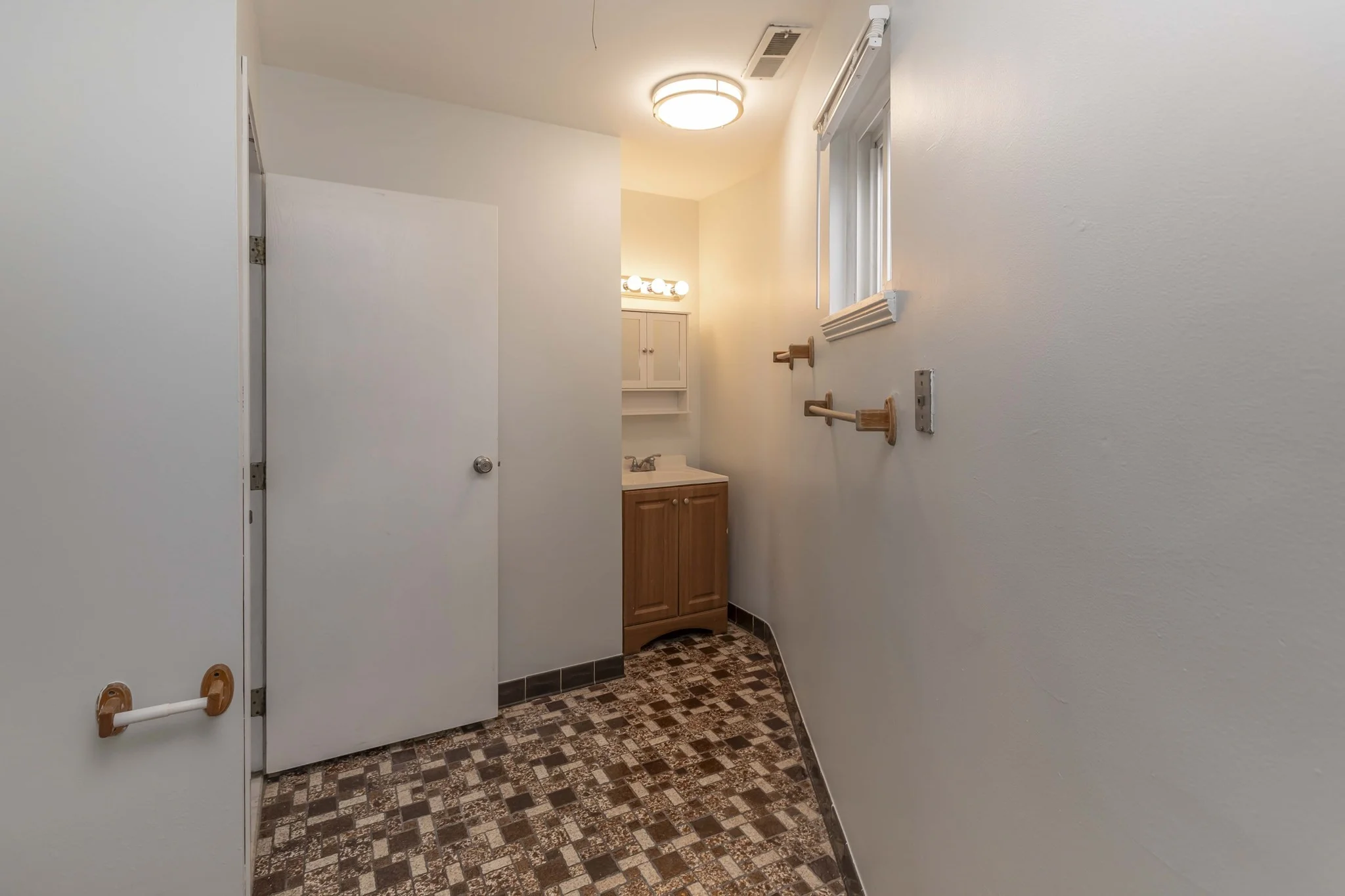 2 bed, 1 bath apartment for rent at 98 State Rd Unit 4, Revere — photo 24 of 26