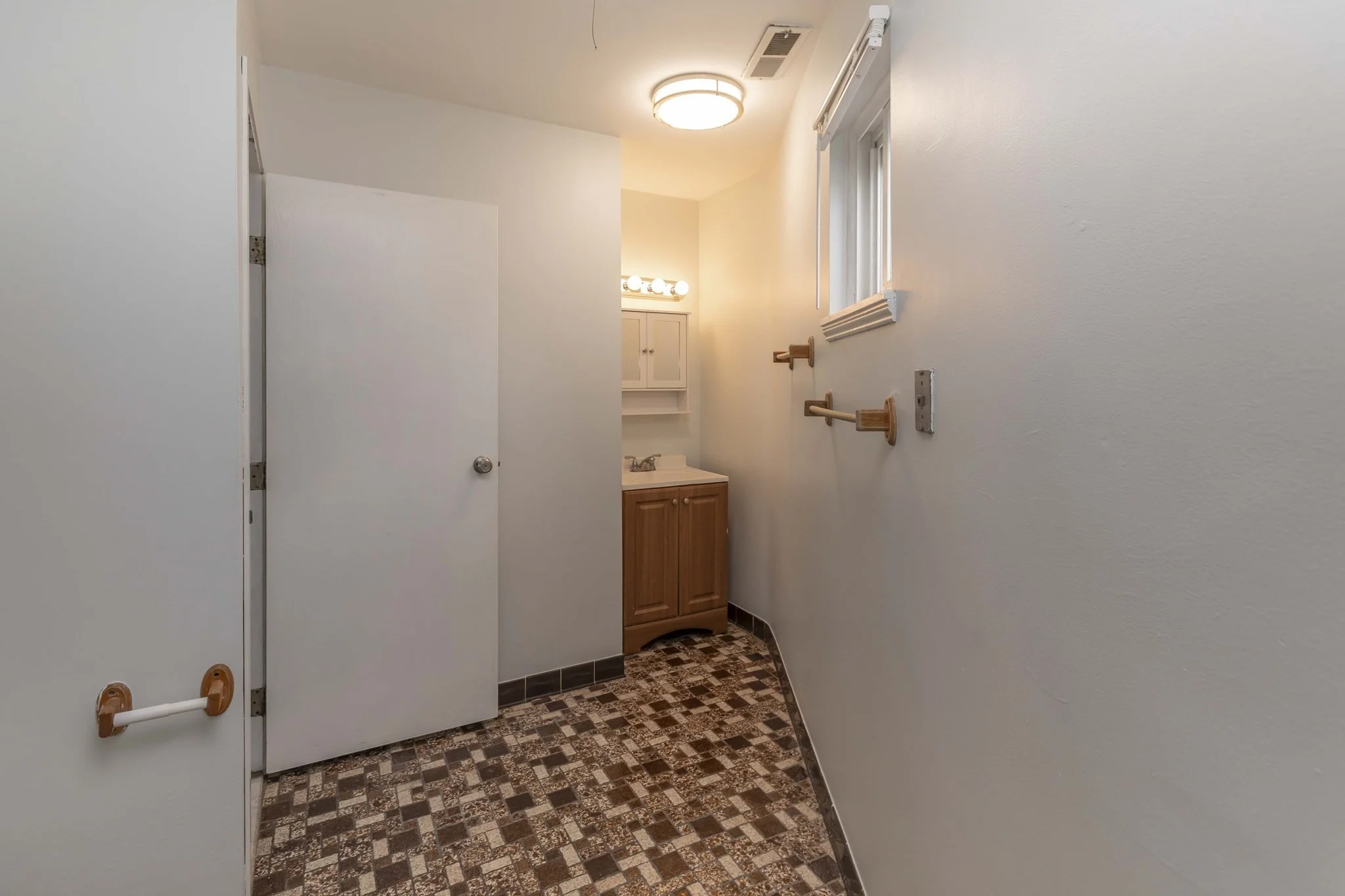 2 bed, 1 bath apartment for rent at 98 State Rd Unit 4, Revere — photo 25 of 26