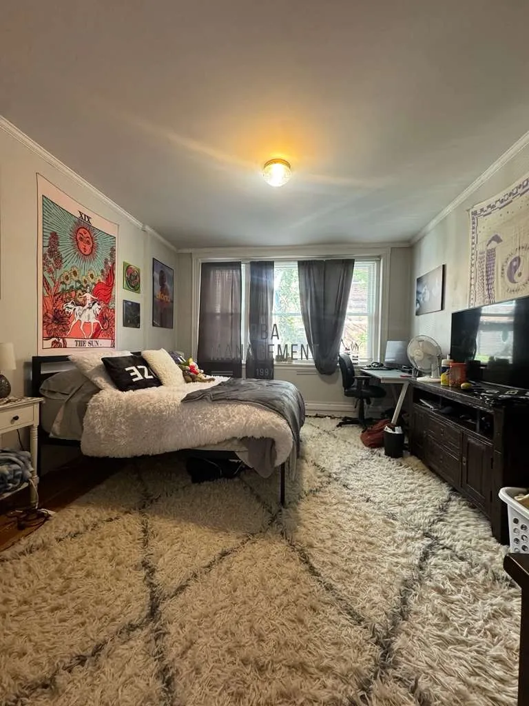 2 bed, 1 bath apartment for rent at 98 Strathmore Rd Unit 2, Brighton — photo 3 of 25