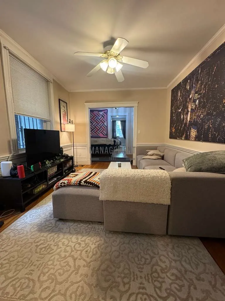 2 bed, 1 bath apartment for rent at 98 Strathmore Rd Unit 2, Brighton — photo 2 of 25