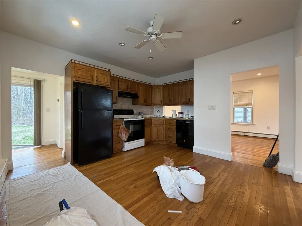 3 bed, 1 bath apartment for rent at 98 W Spring St, Avon — photo 9 of 20