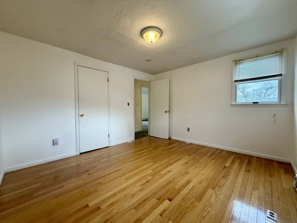 3 bed, 1 bath apartment for rent at 98 W Spring St, Avon — photo 20 of 20