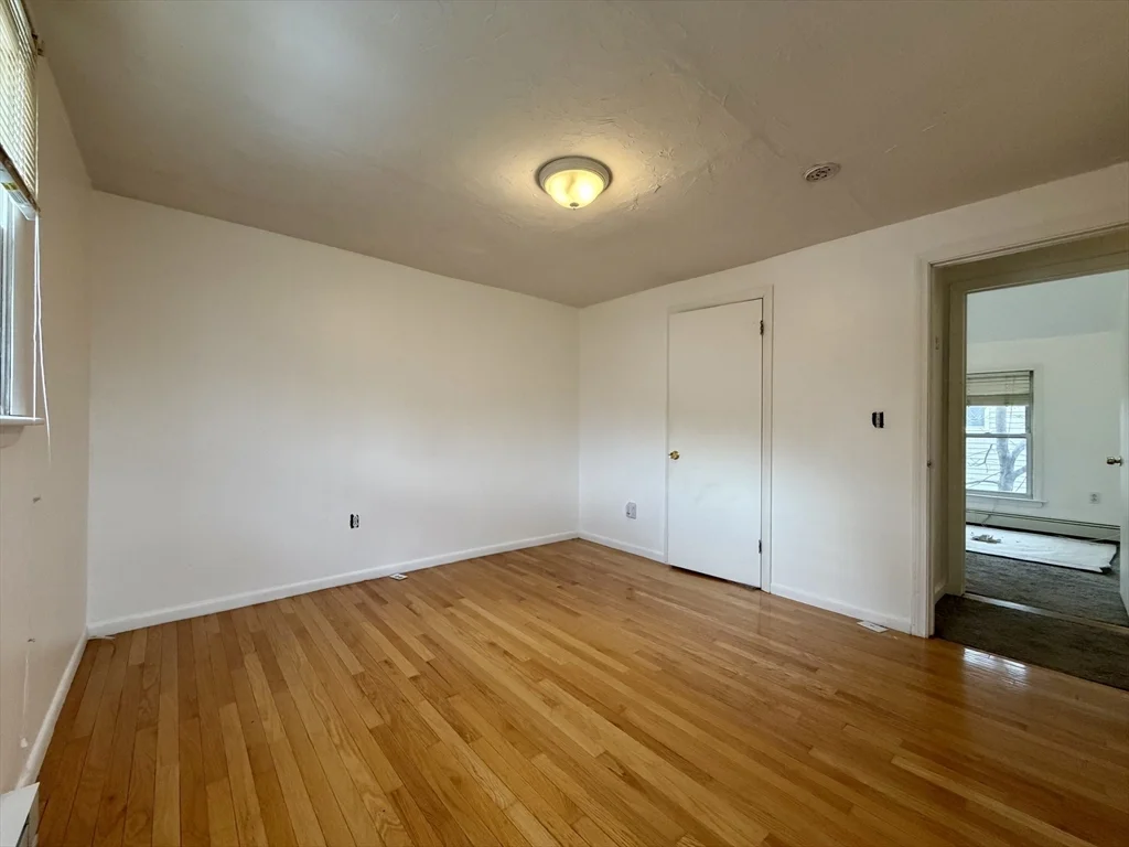 3 bed, 1 bath apartment for rent at 98 W Spring St, Avon — photo 19 of 20