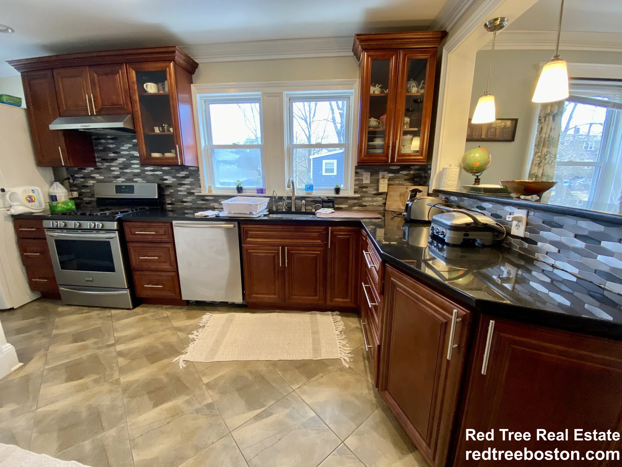 2 bed, 1 bath apartment for rent at 98 Whitford St Unit 2, Roslindale