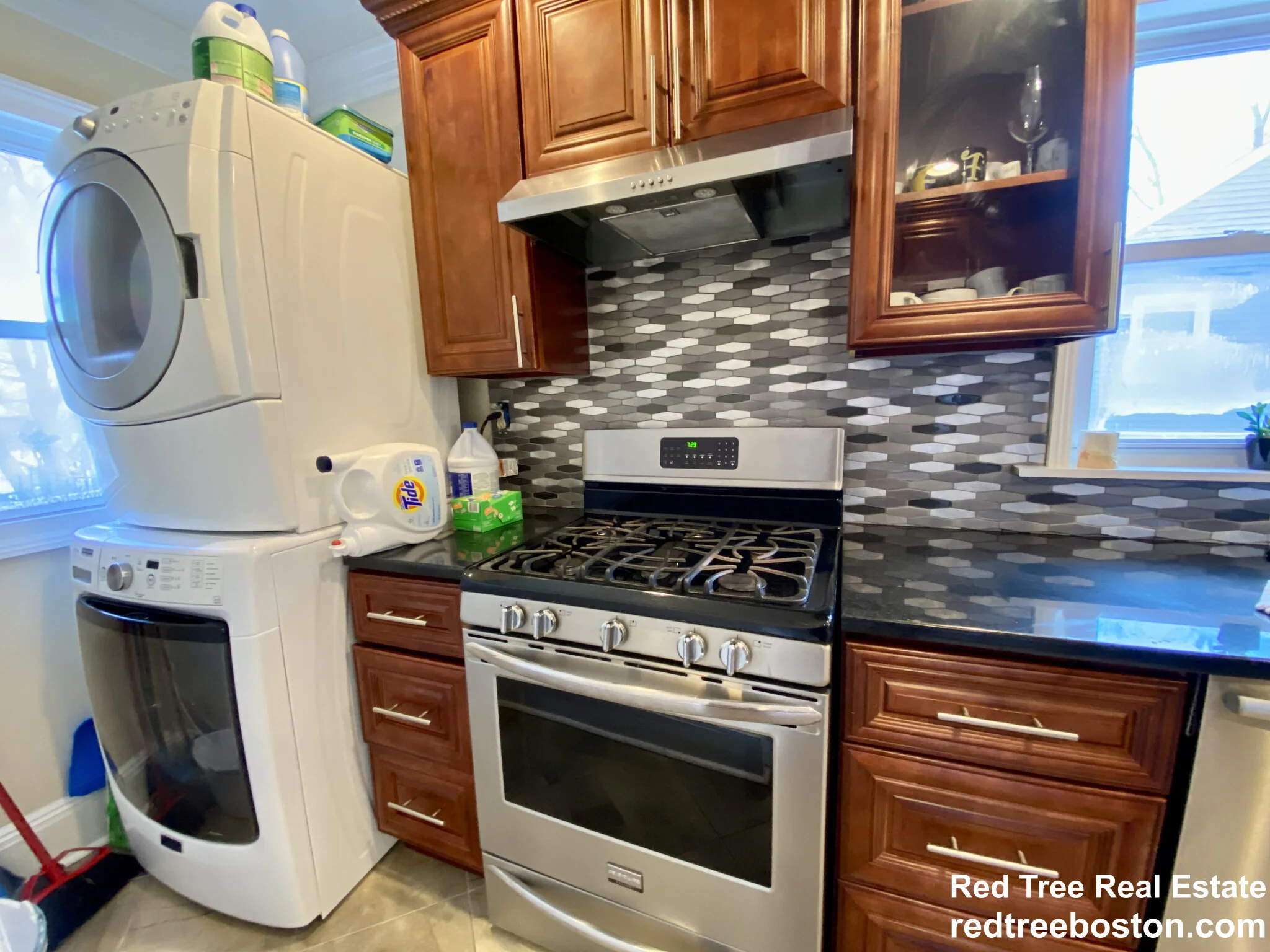 2 bed, 1 bath apartment for rent at 98 Whitford St Unit 2, Roslindale — photo 5 of 30