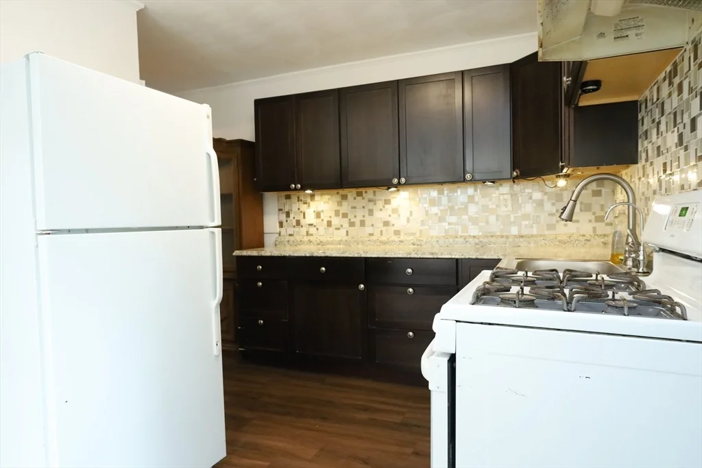 2 bed, 1 bath apartment for rent at 98 Woodside Unit 2, Winthrop — photo 11 of 29