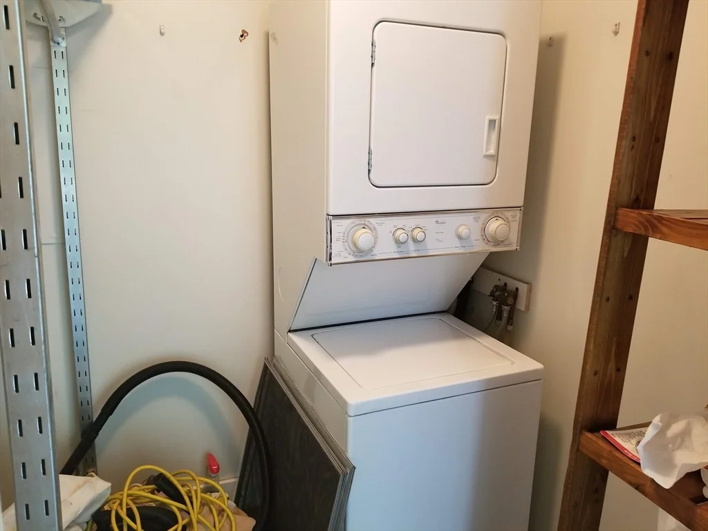 1 bed, 1 bath apartment for rent at 980 Careswell St, Marshfield — photo 6 of 8