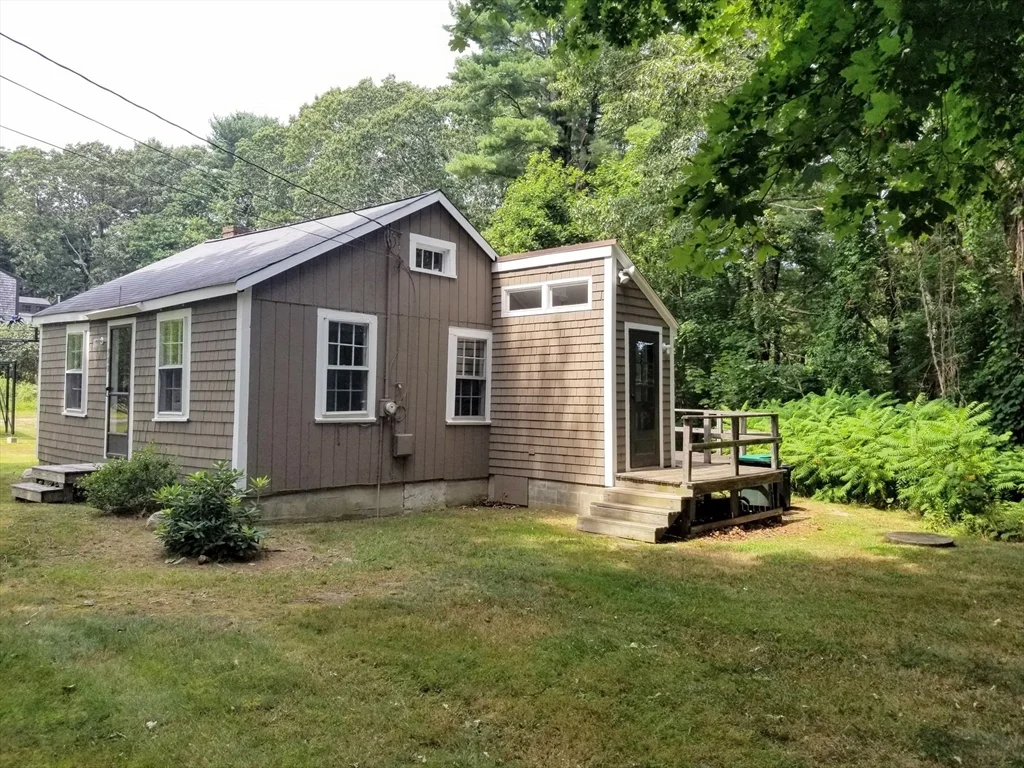 1 bed, 1 bath apartment for rent at 980 Careswell St Unit 980, Marshfield