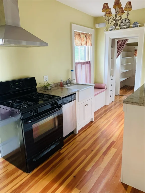 3 bed, 1 bath apartment for rent at 984 Chestnut Unit 2, Newton Upper Falls — photo 19 of 22
