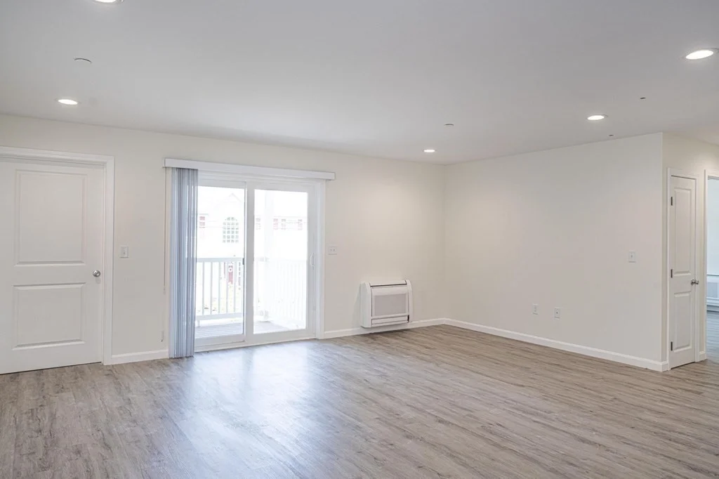 2 bed, 1 bath apartment for rent at 984 Sharon St Unit 204, Far North — photo 6 of 16