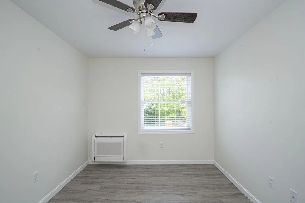 2 bed, 1 bath apartment for rent at 984 Sharon St Unit 204, Far North — photo 7 of 16