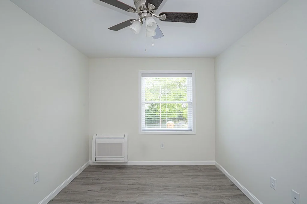 2 bed, 1 bath apartment for rent at 984 Sharon St Unit 301, Far North — photo 11 of 18